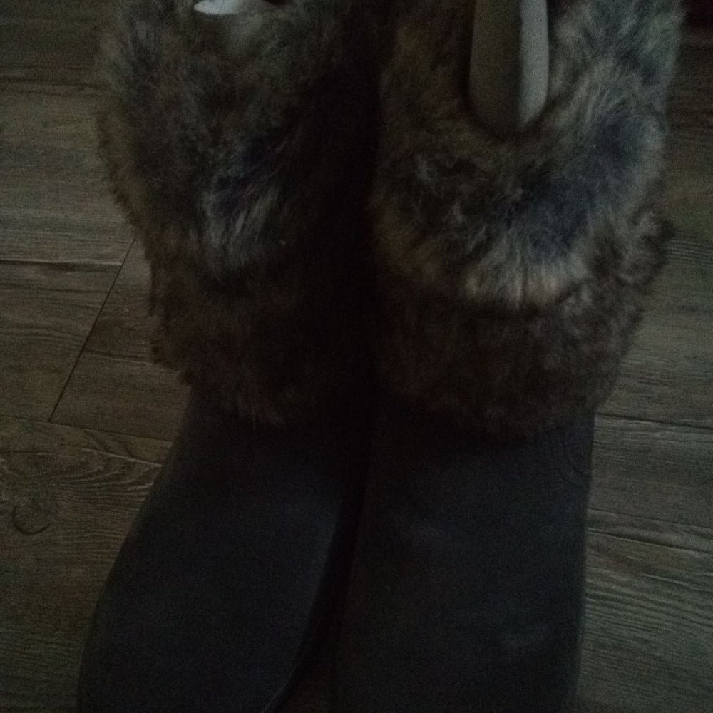 Minnetonka Women's Charcoal Everett Boots